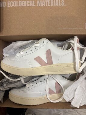 New Veja White Leather Sneakers with Pink V Detail